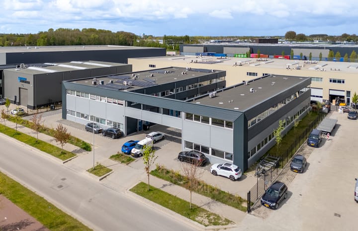 Voltaweg 17-18, Hellevoetsluis