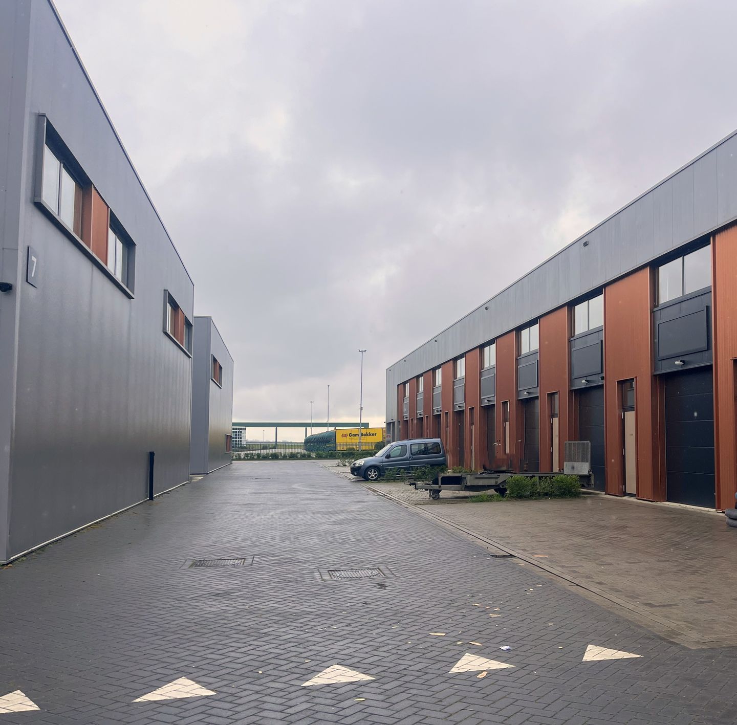 View photo 3 of Agriport 3-19