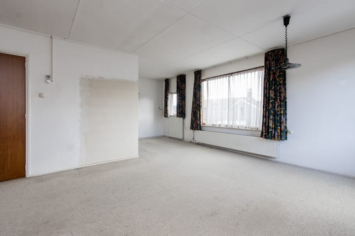 Photo 2 of Prins Bernhardlaan 1