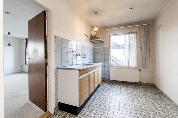 Photo 3 of Prins Bernhardlaan 1