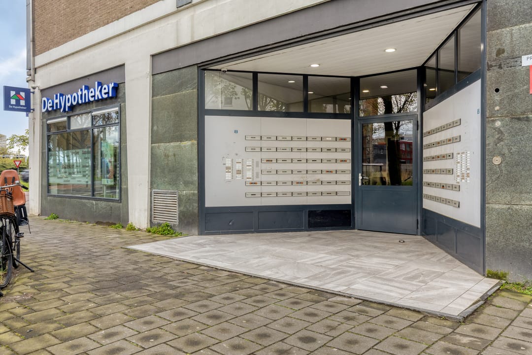 Foto 23 van Prins Bernhardplein 44