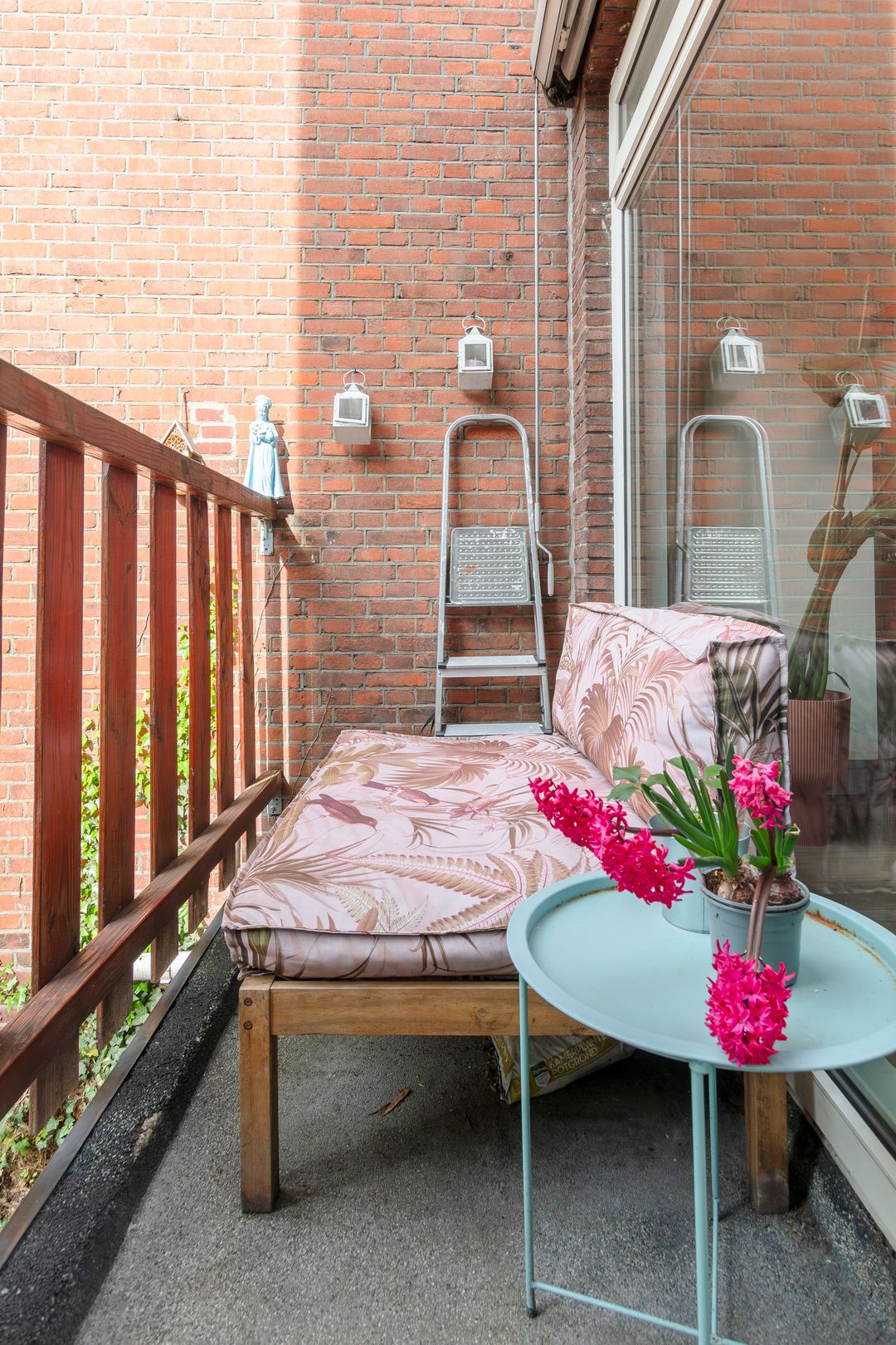 Photo 13 of Van 's-Gravesandestraat 47-B