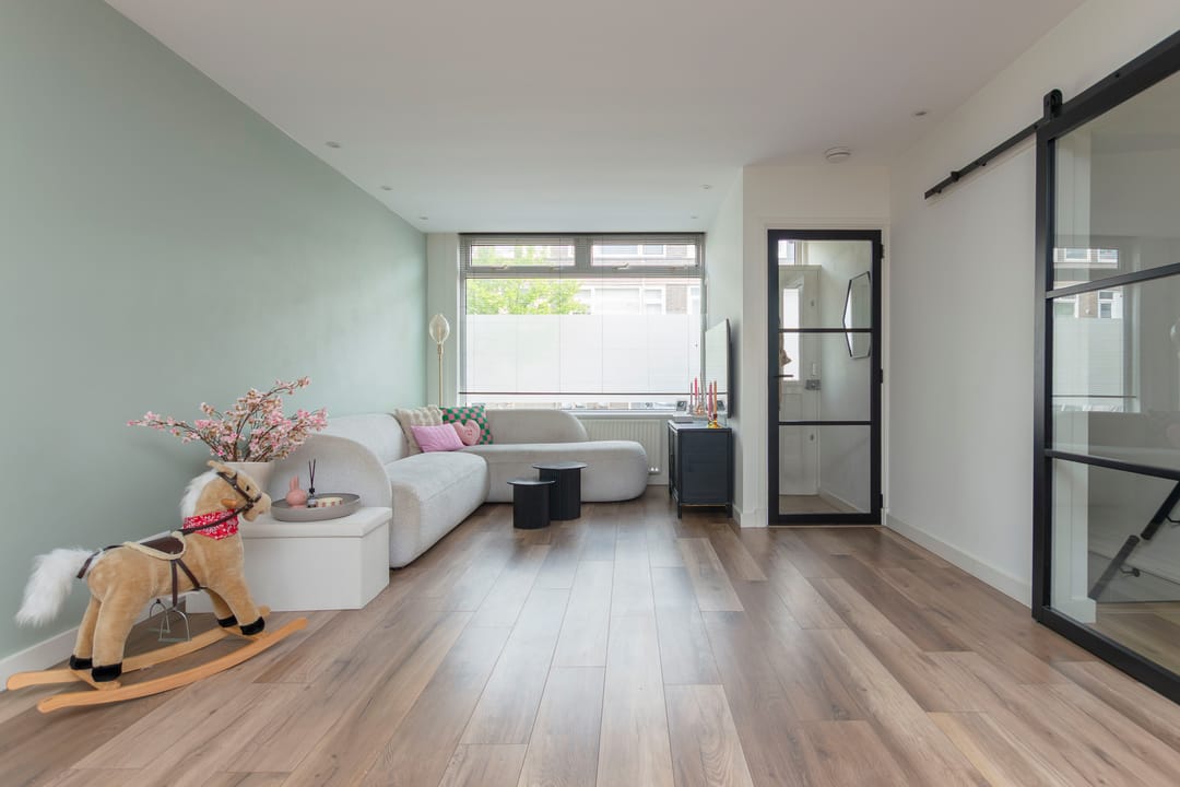 Photo 2 of Van 's-Gravesandestraat 47-B