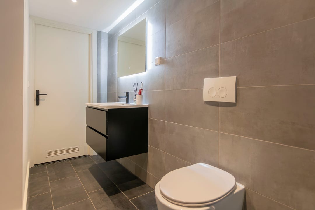 Photo 22 of Van 's-Gravesandestraat 47-B