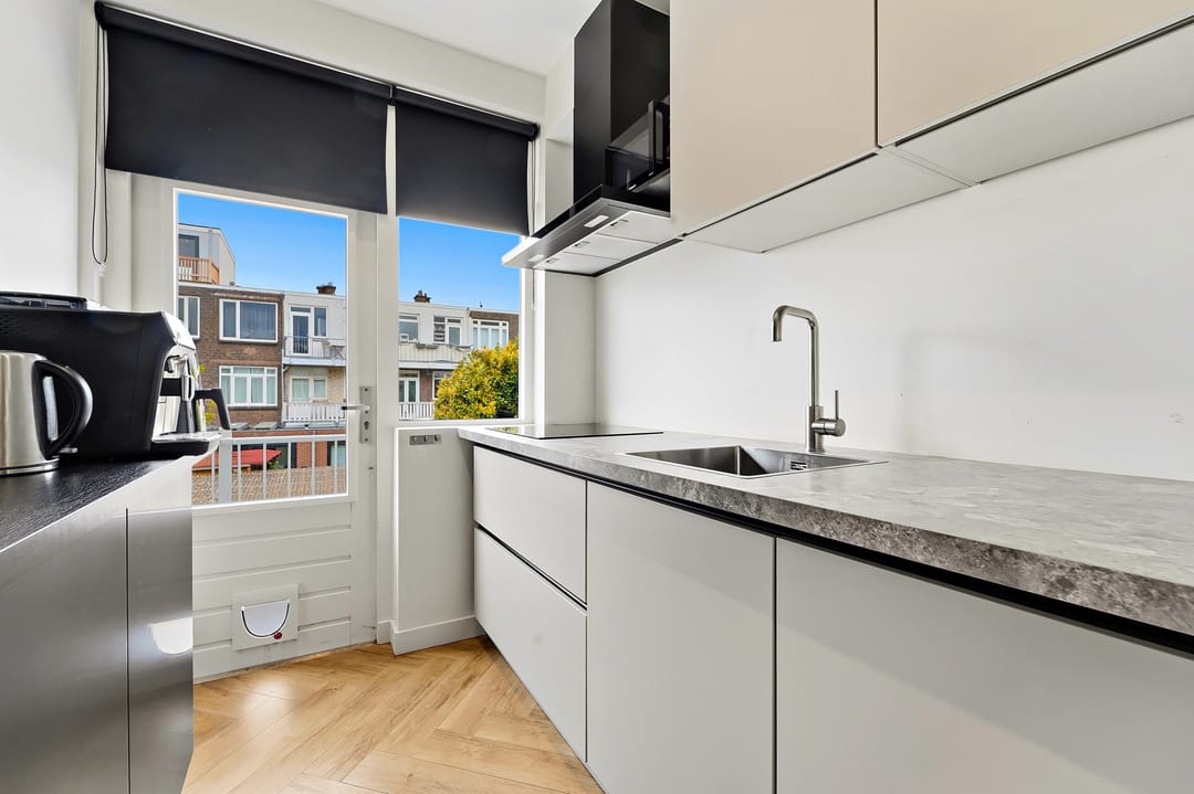 Photo 8 of Usselincxstraat 88