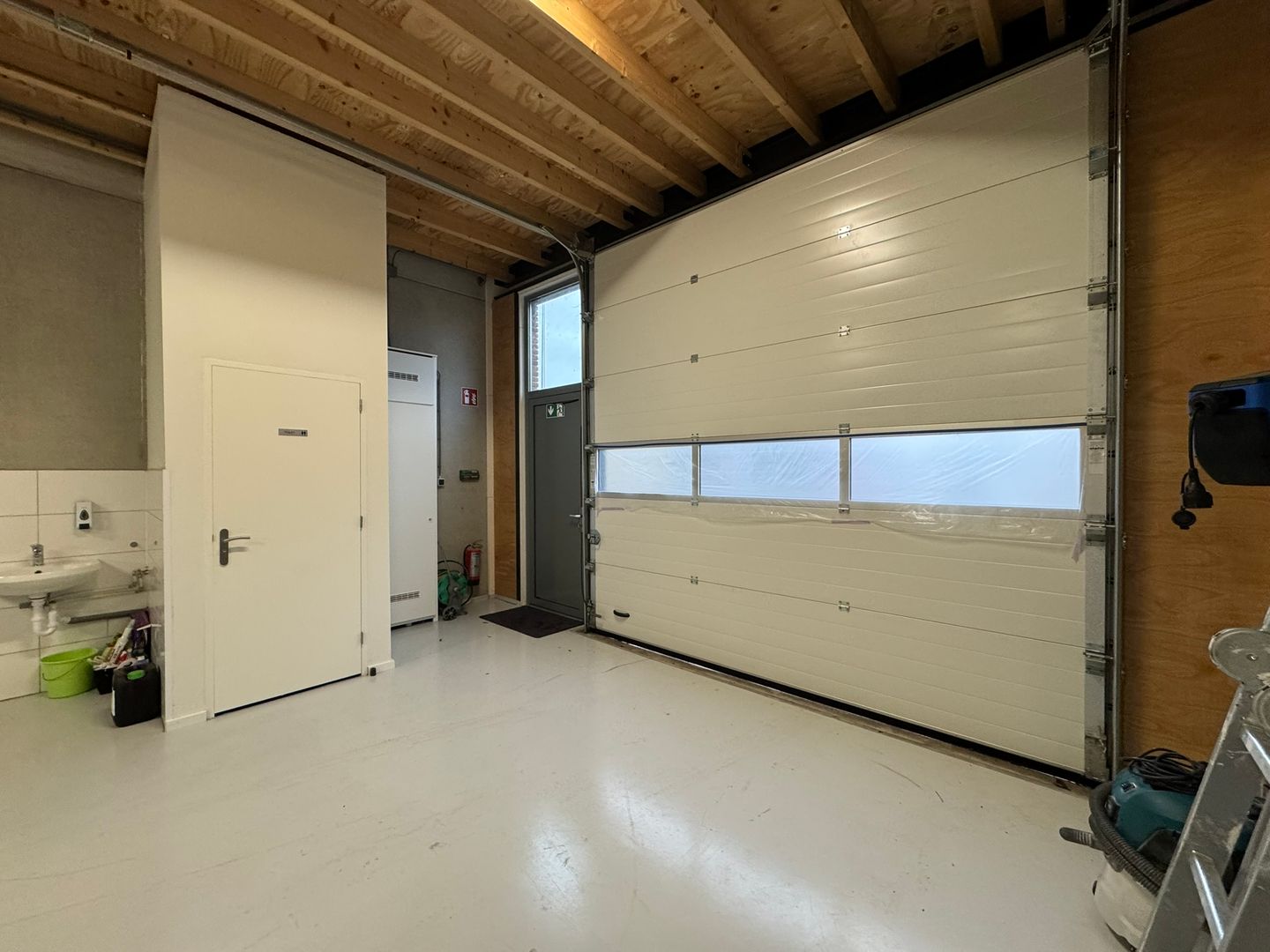 View photo 4 of Nijverheidstraat 15-c