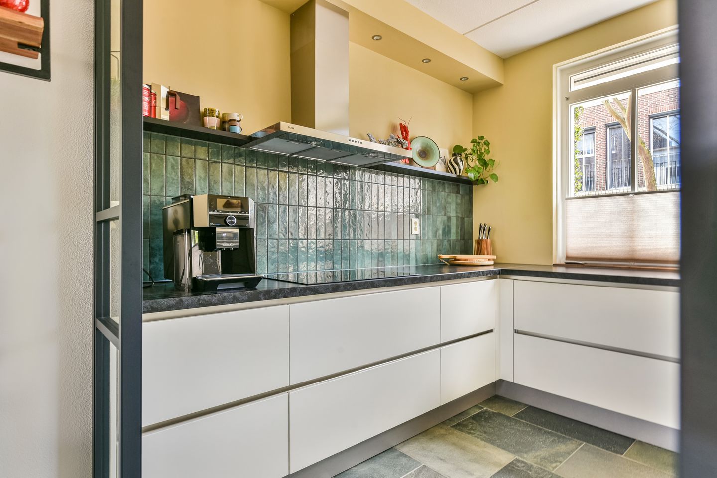 Photo 5 of Scharwoudestraat 22