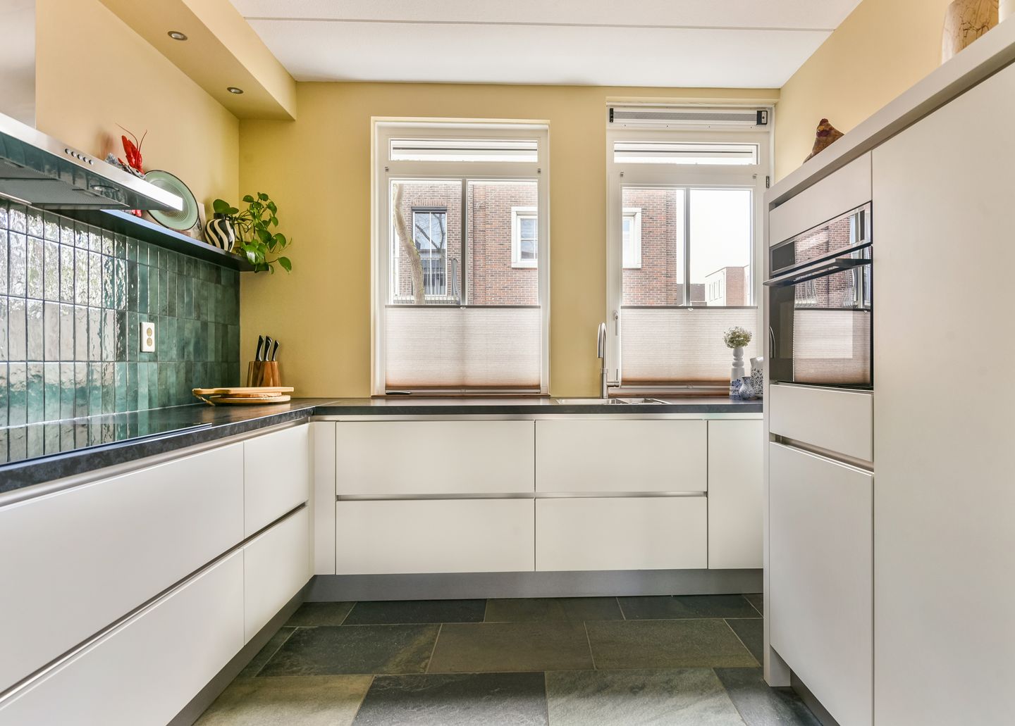 Photo 14 of Scharwoudestraat 22