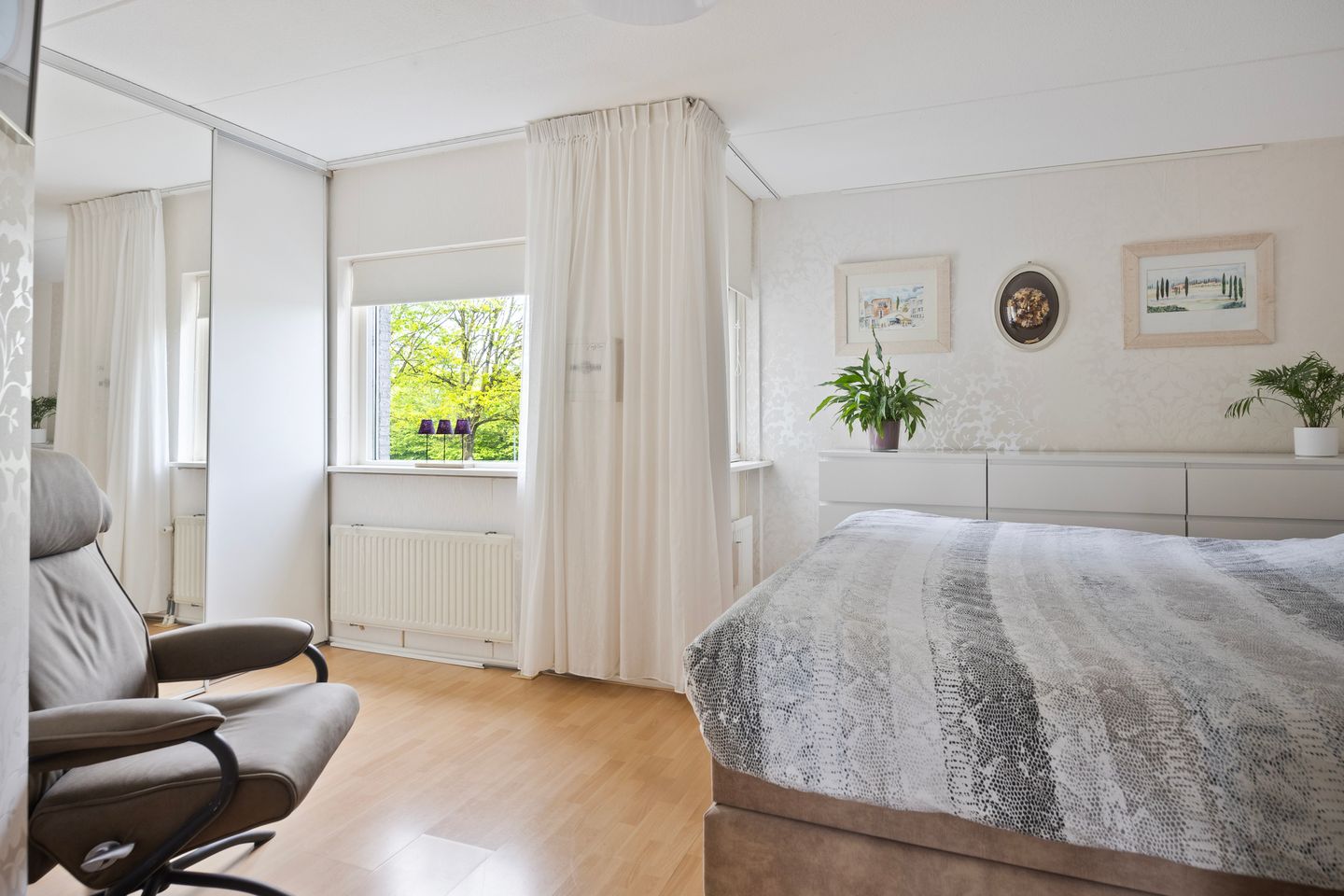 Spacious Energy-Efficient Family Home with Roof Terrace in Almere Faunabuurt — 14