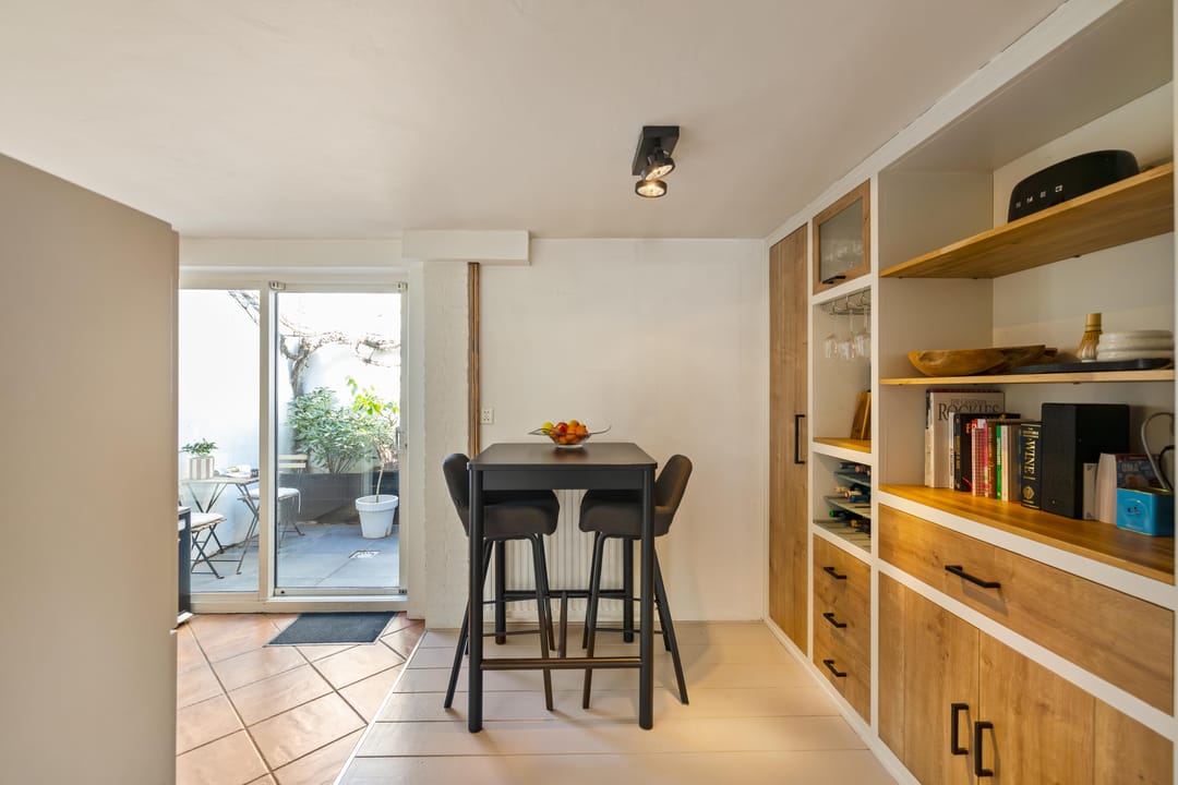 Foto 11 van Warmoesstraat 36