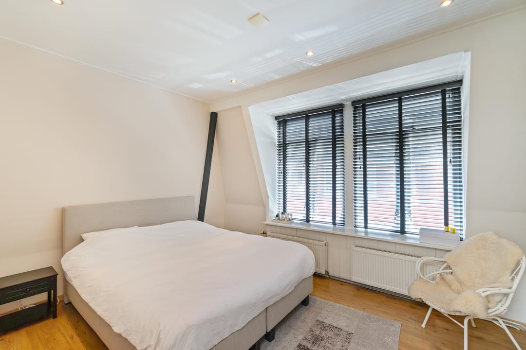 Foto 26 van Warmoesstraat 36