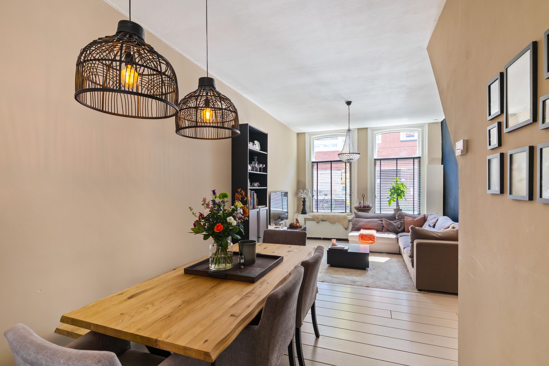 Foto 3 van Warmoesstraat 36