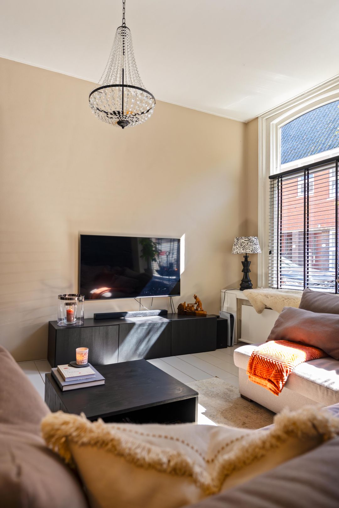 Foto 2 van Warmoesstraat 36