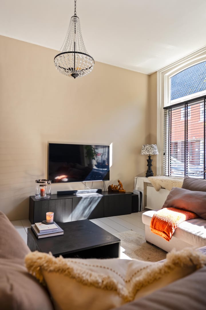 Foto 2 van Warmoesstraat 36