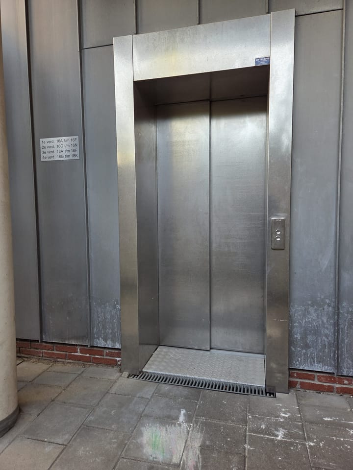 Photo 4 of Woestduinstraat 16 PP