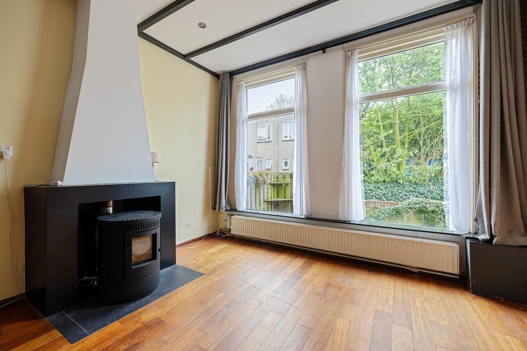 Photo 11 of Dokkumerstraat 1