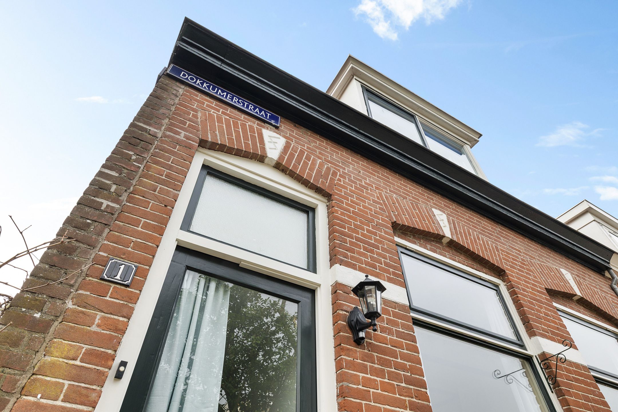 Photo 9 of Dokkumerstraat 1