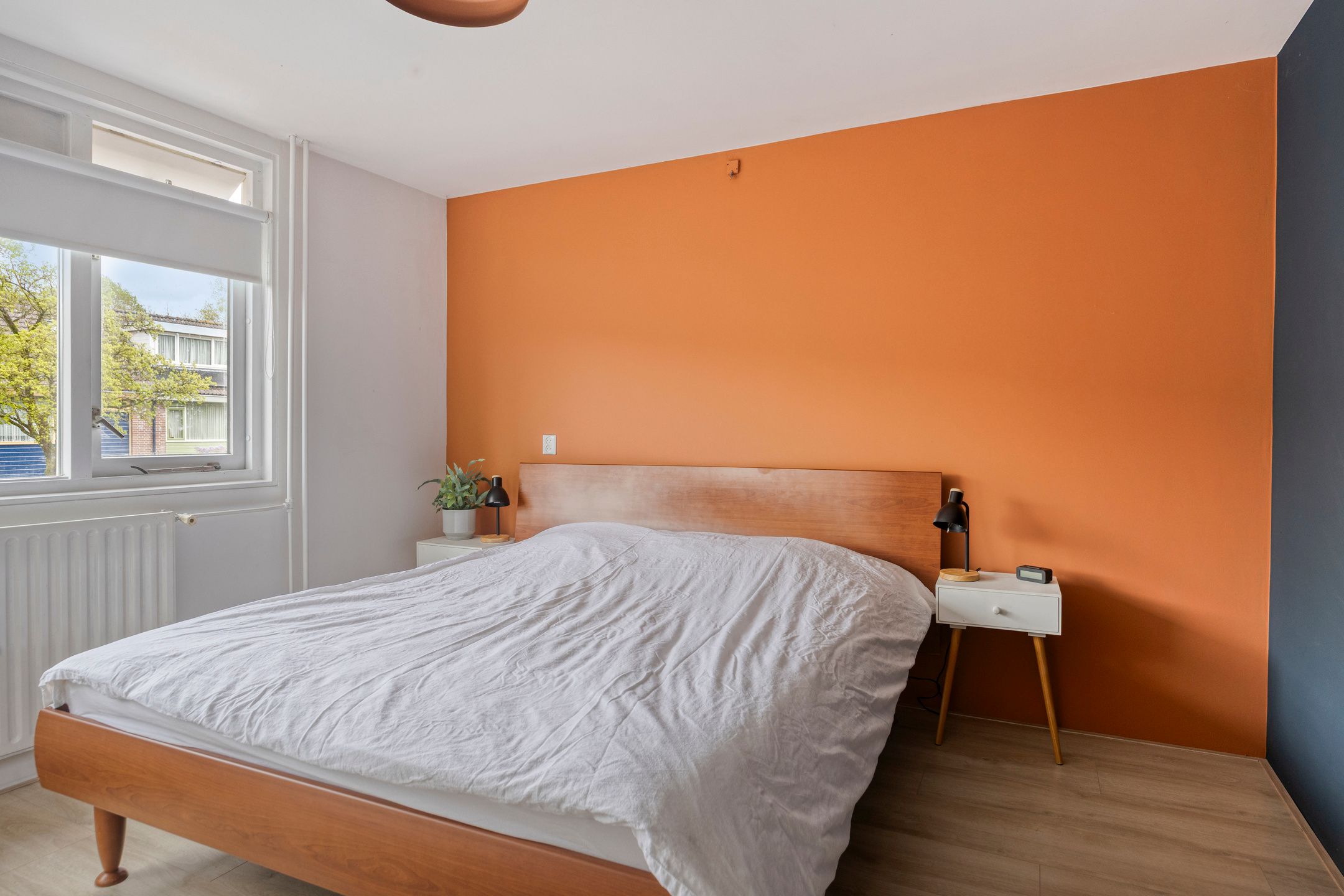 Spacious Family Home with 5 Bedrooms and Deep Southwest-Facing Garden — 18