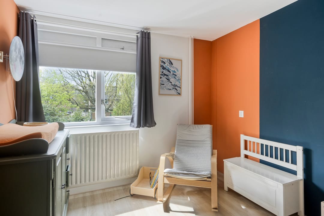 Spacious Family Home with 5 Bedrooms and Deep Southwest-Facing Garden — 22