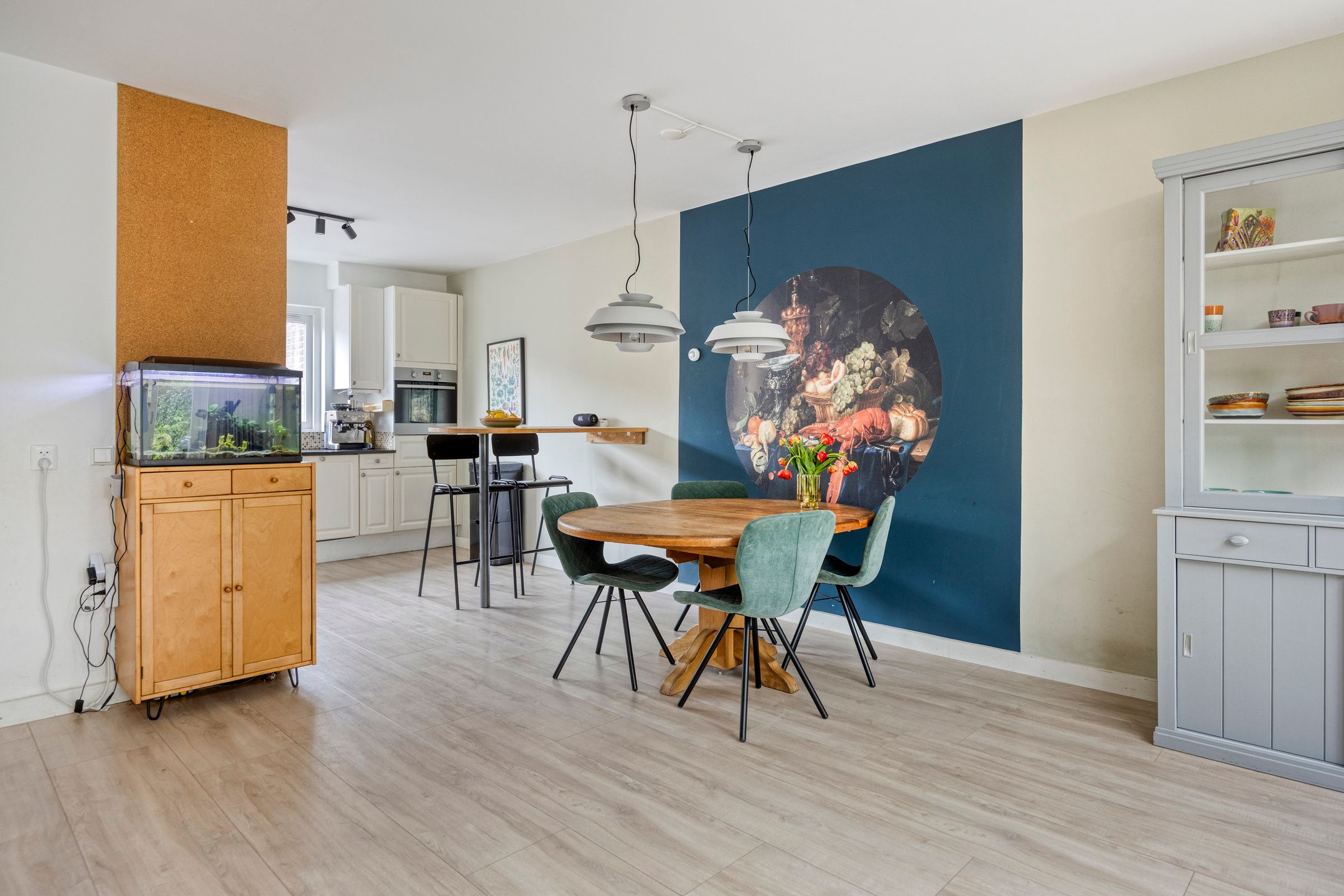 Spacious Family Home with 5 Bedrooms and Deep Southwest-Facing Garden — 12