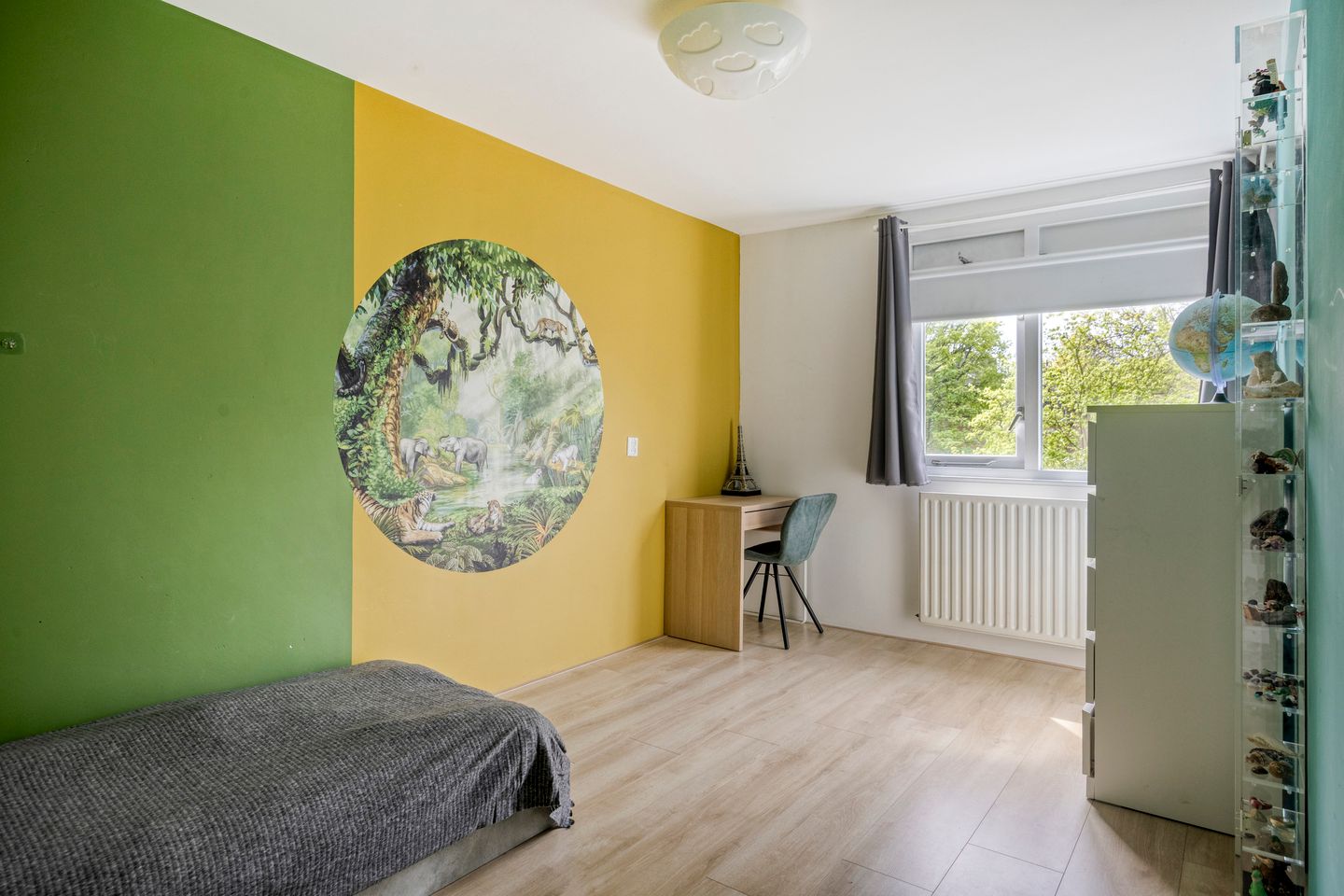 Spacious Family Home with 5 Bedrooms and Deep Southwest-Facing Garden — 20