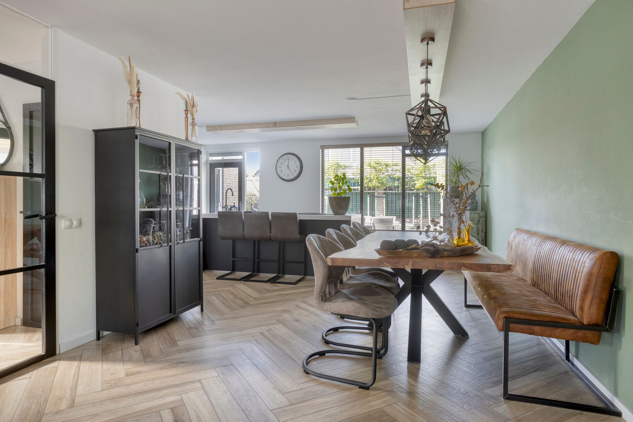 Photo 12 of de Donk 8