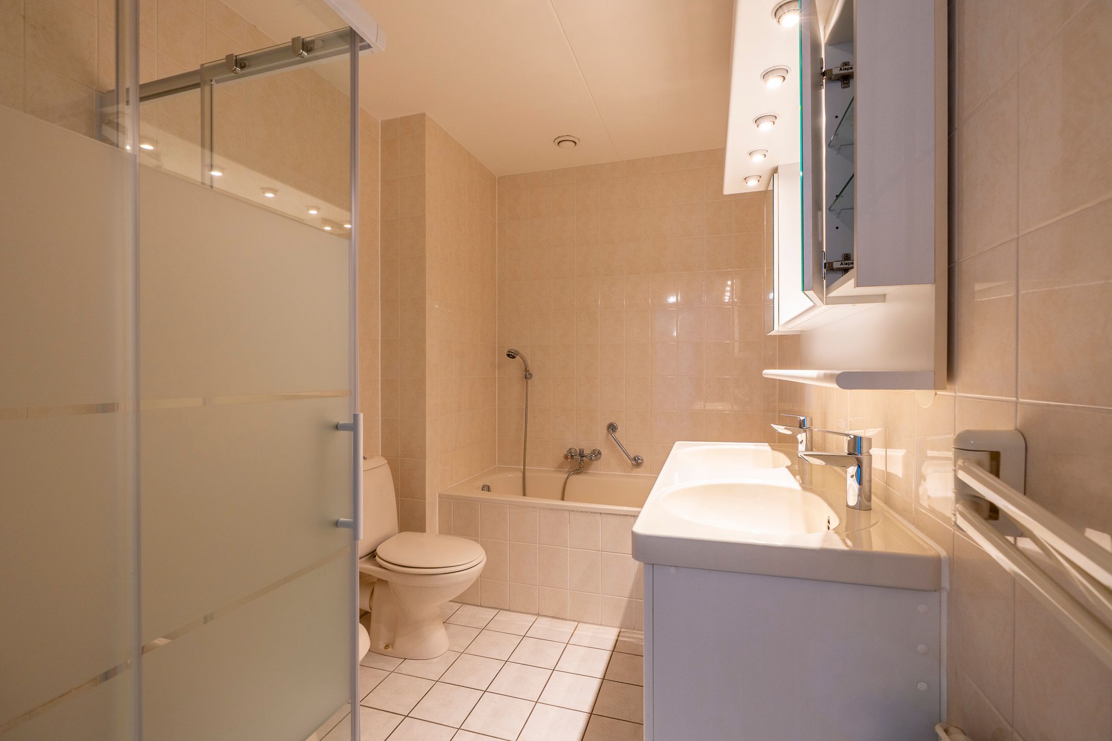 Foto 24 van Sperwerlaan 5-A