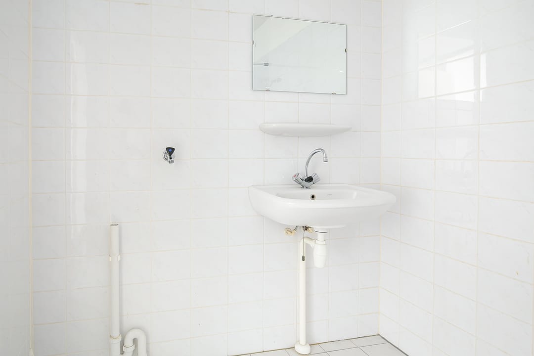 Well-maintained 3-room apartment in Apeldoorn center with parking — 17