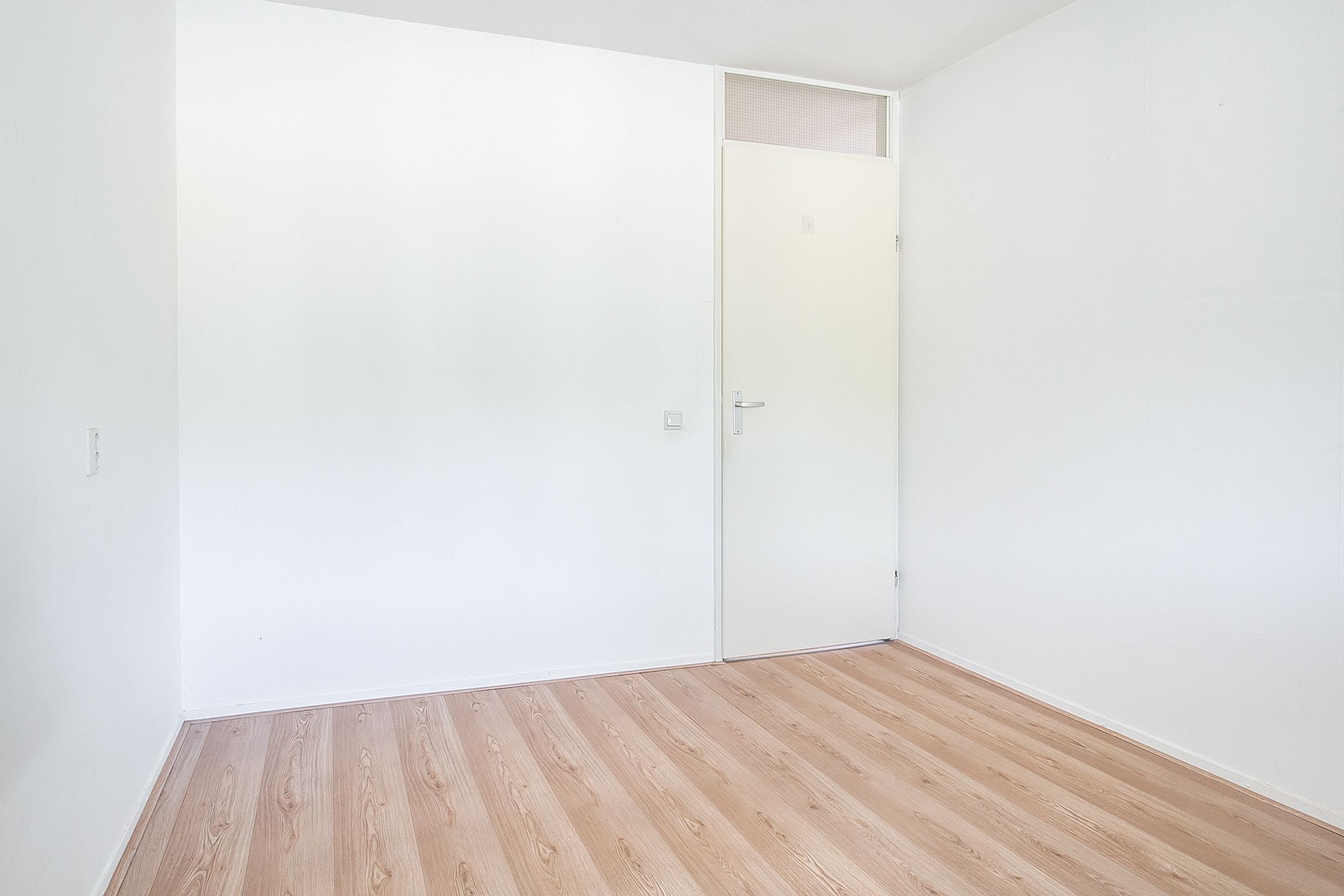 Well-maintained 3-room apartment in Apeldoorn center with parking — 15