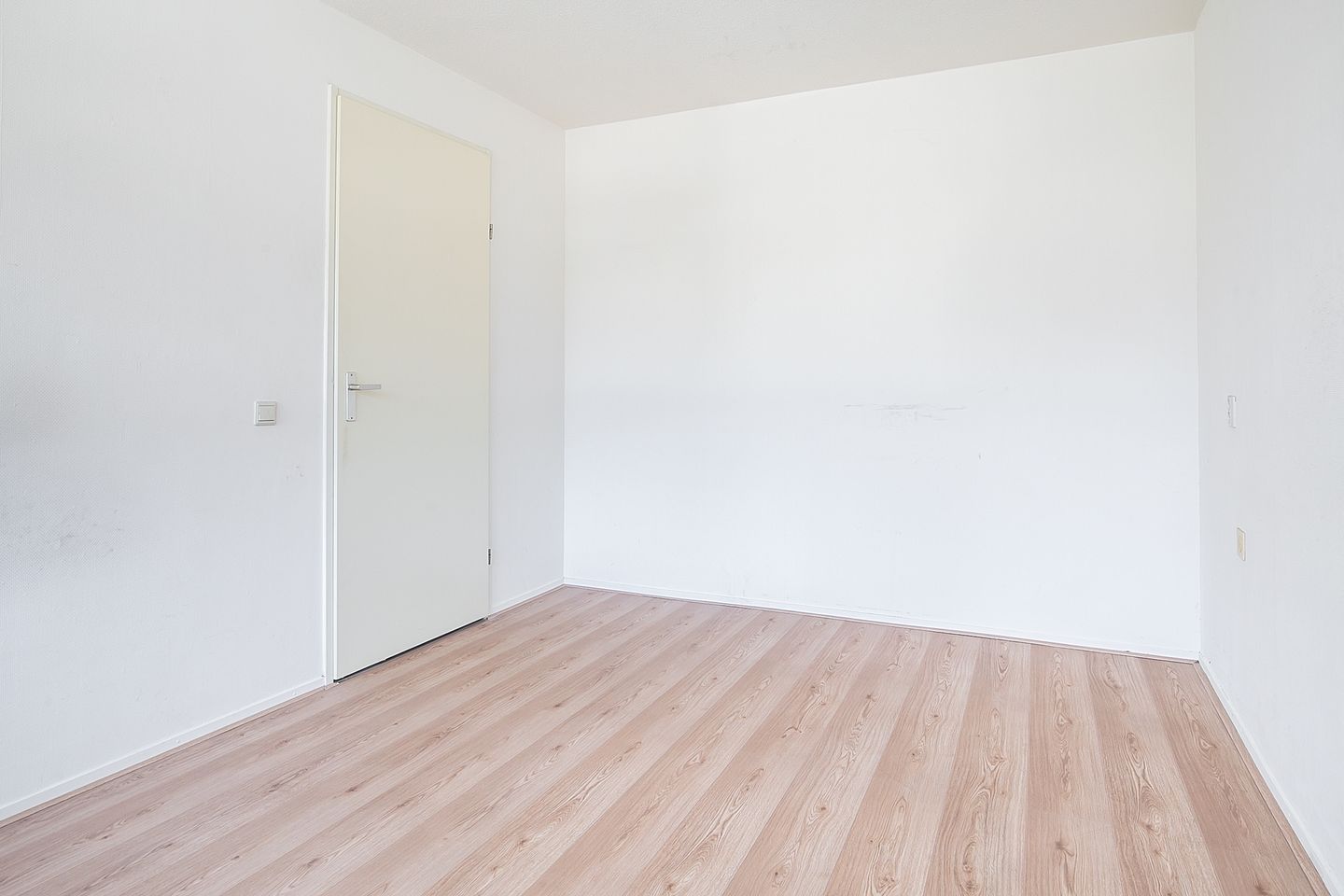 Well-maintained 3-room apartment in Apeldoorn center with parking — 14