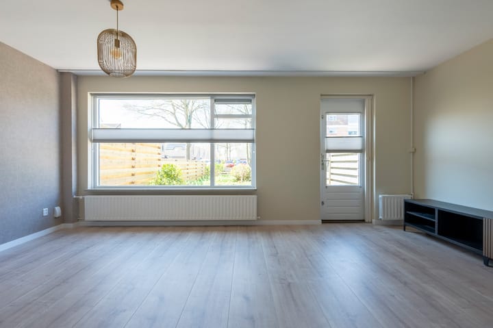 Foto 2 van Slechtvalk 73