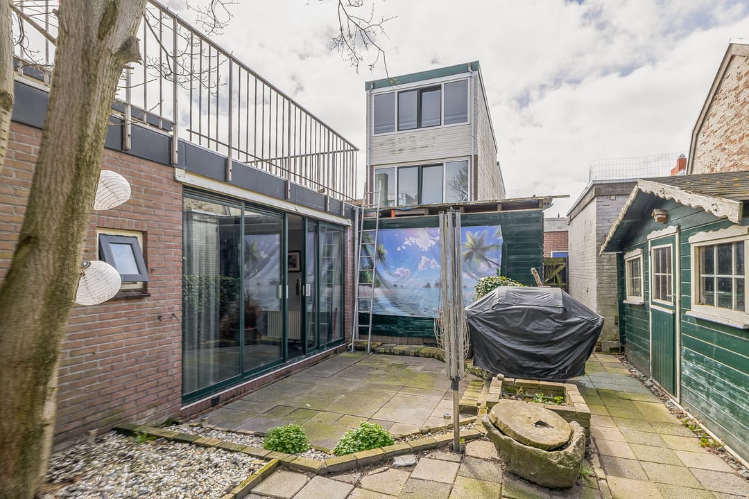 Spacious Historic End Terraced Home in Den Helder Centre — 13