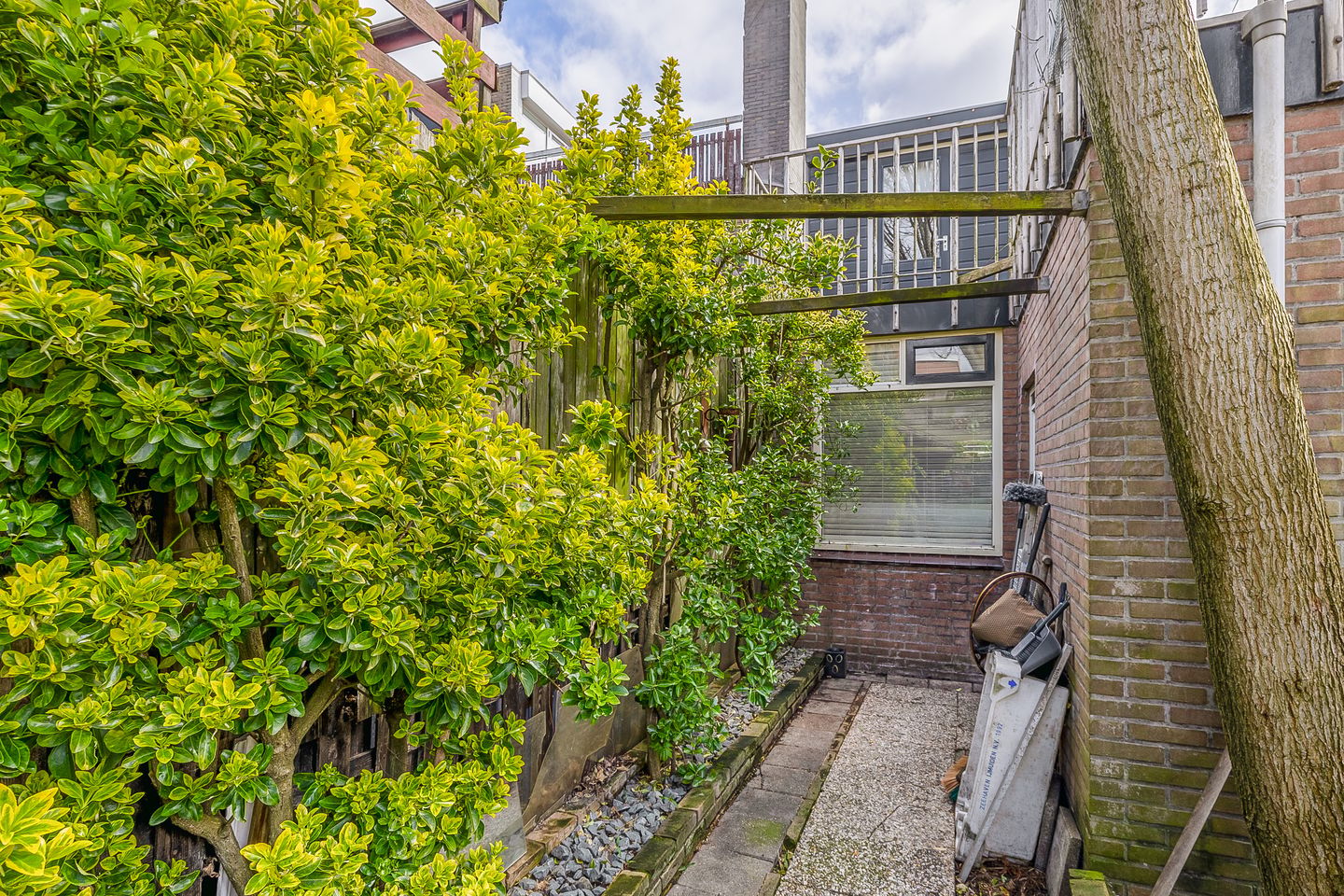Spacious Historic End Terraced Home in Den Helder Centre — 14