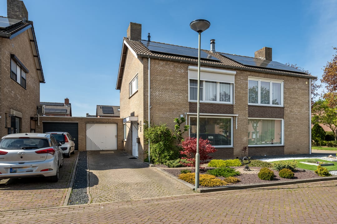 Foto 1 van Dellevaetestraat 26