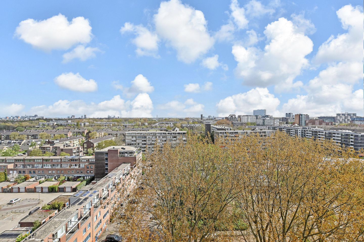 Spacious 4-Room Apartment with Balconon and Green Views — 25