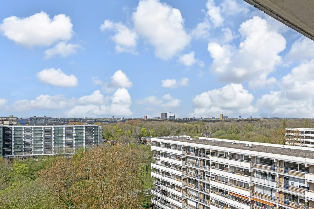 Spacious 4-Room Apartment with Balconon and Green Views — 23