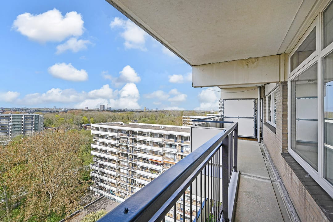 Spacious 4-Room Apartment with Balconon and Green Views — 22