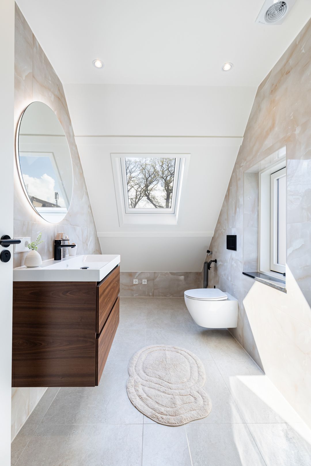 Foto 28 van Nieuw-Loosdrechtsedijk 18