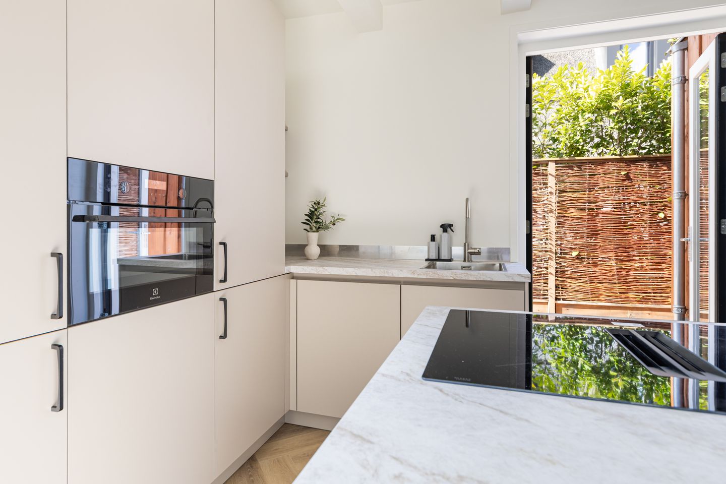 Foto 10 van Nieuw-Loosdrechtsedijk 18