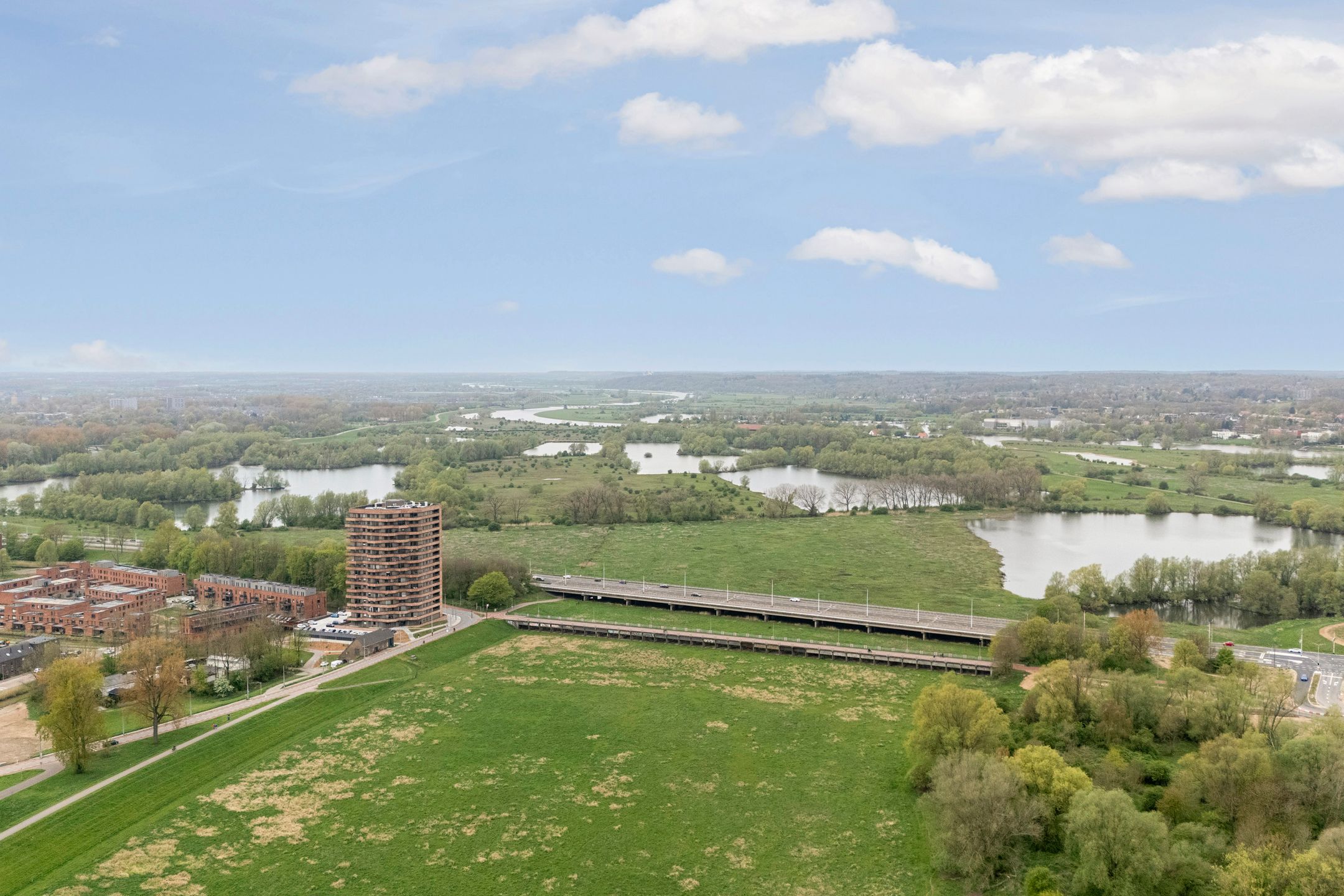 Photo 60 of Haagdoornstraat 28