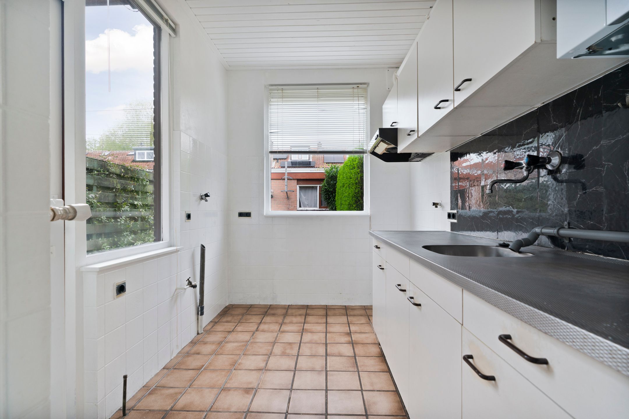 Photo 21 of Haagdoornstraat 28