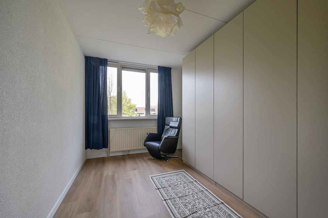 Photo 16 of Spinel 16