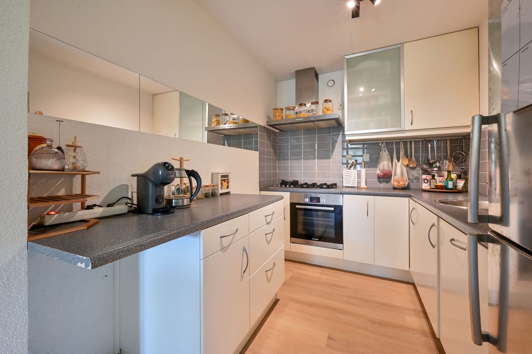 Photo 7 of Spinel 16