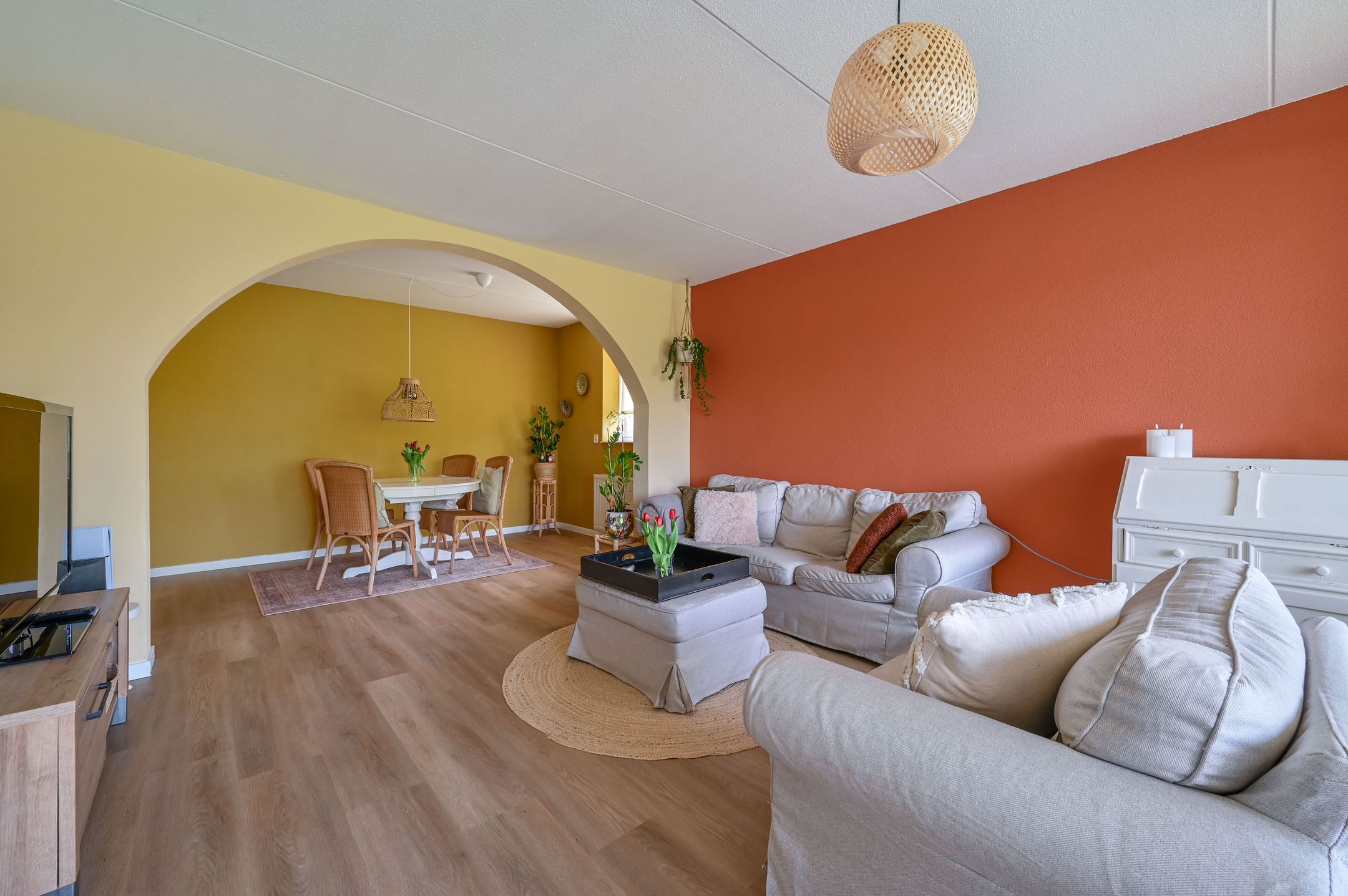 Photo 6 of Spinel 16