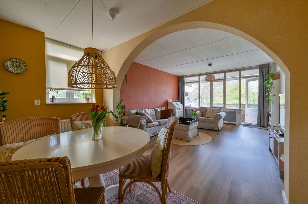 Photo 11 of Spinel 16