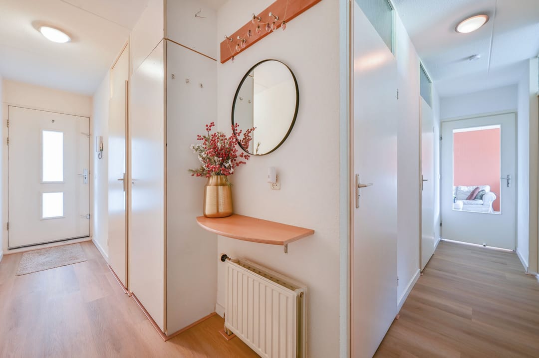 Photo 13 of Spinel 16