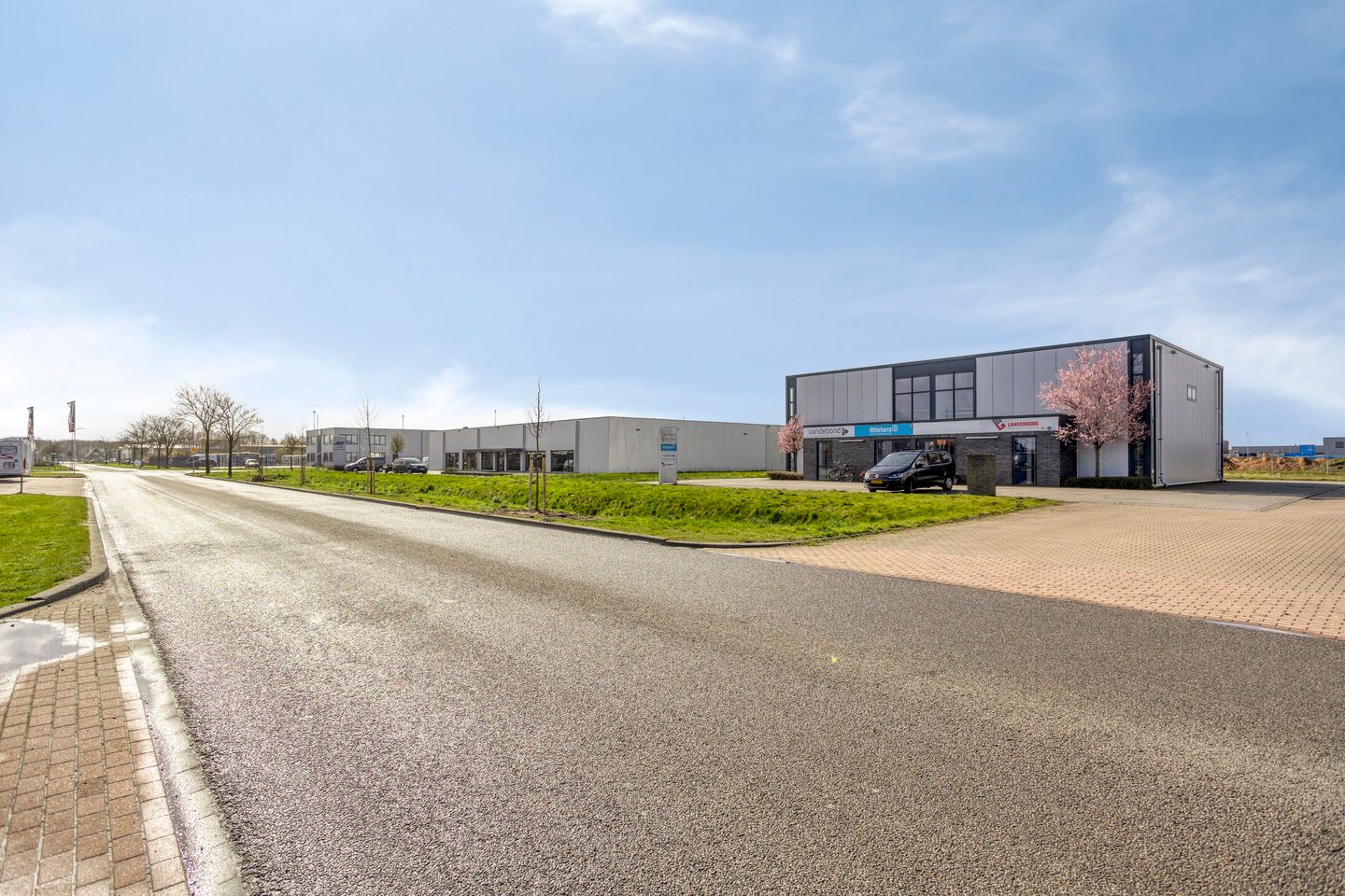 View photo 4 of Stelmaker 15-A