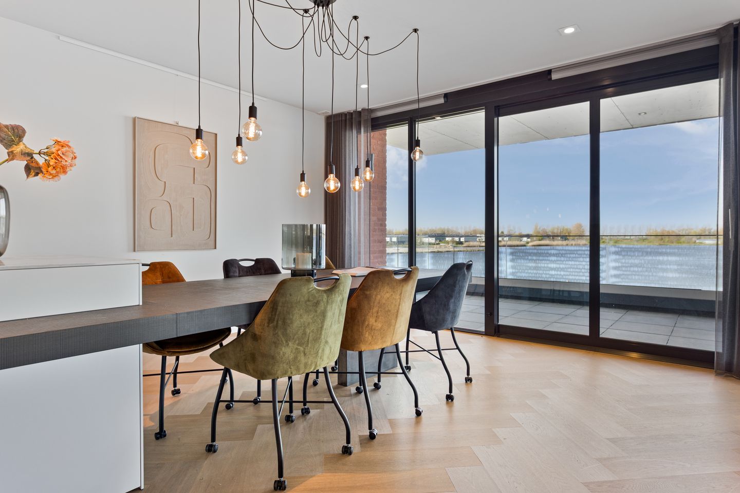 Luxury Lakeside Apartment with Panoramic Water Views in Abcoude — 19