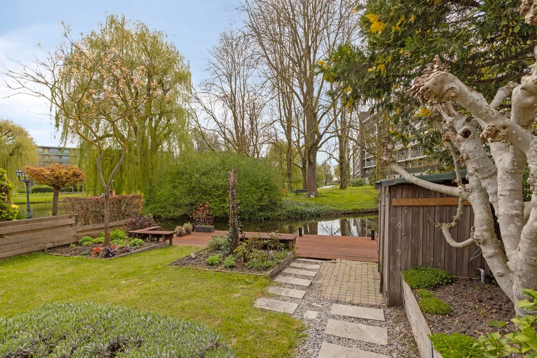 Photo 43 of Zwaluwstraat 14