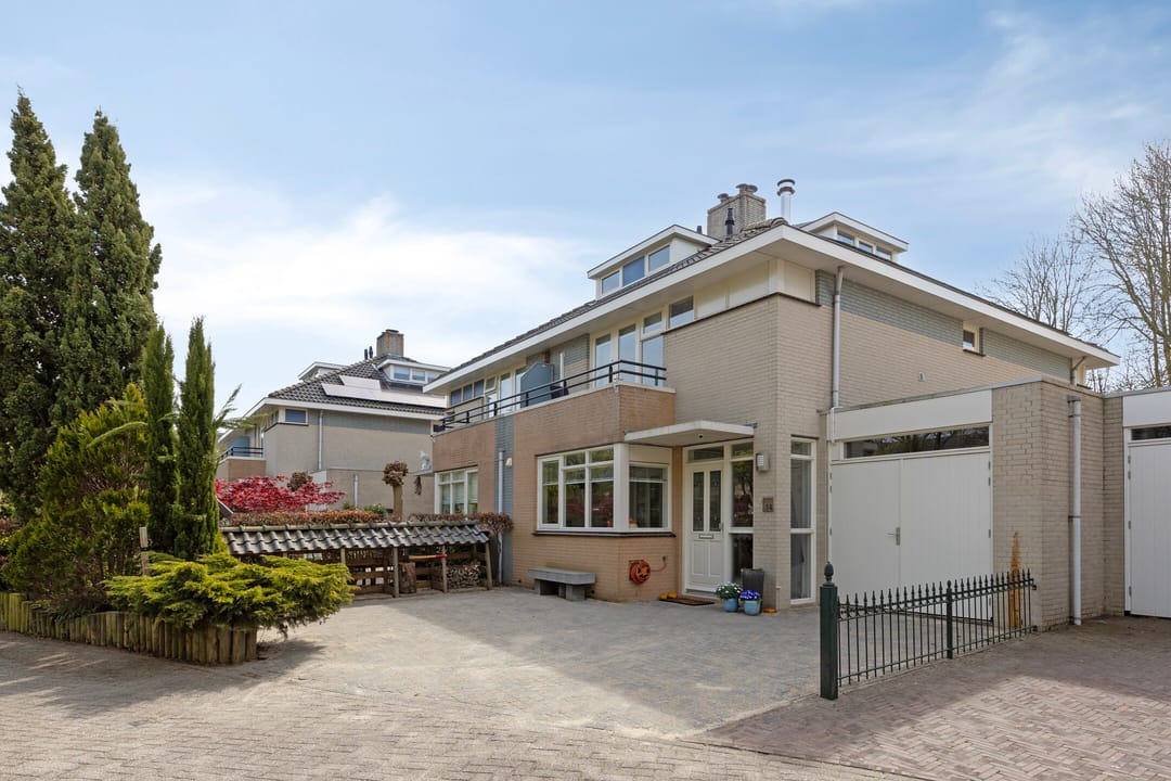 Photo 1 of Zwaluwstraat 14